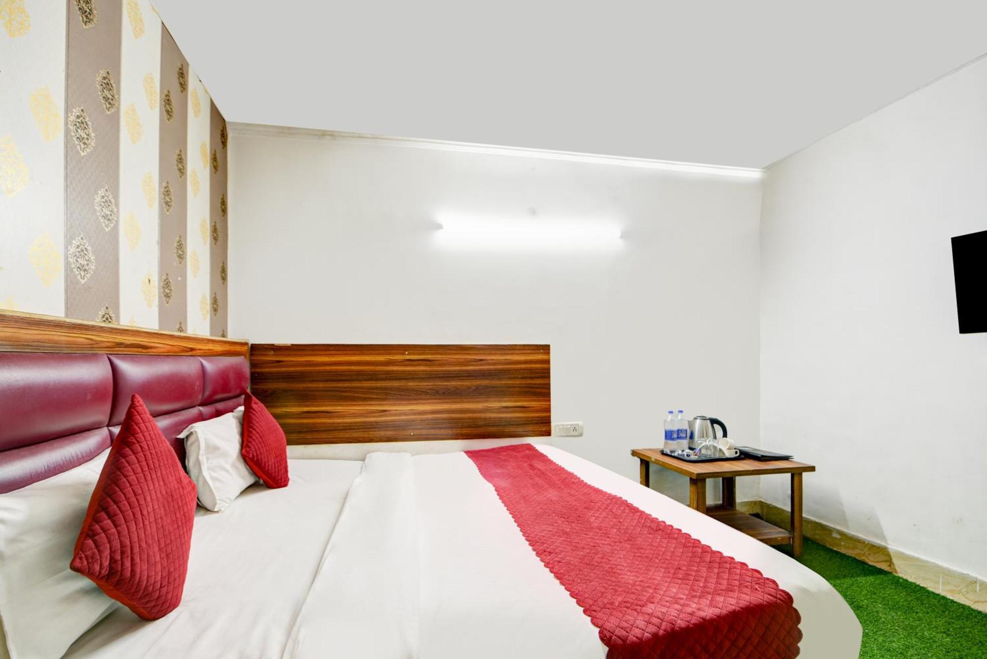 Hotel Quadis - Noida Sec 15 Exterior photo